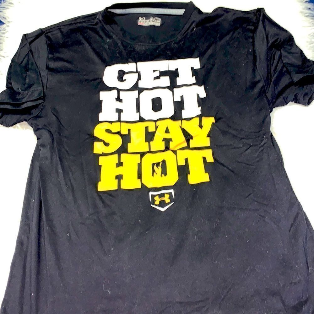 Under Armour size M workout top